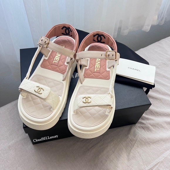 Auth Chanel BNIB 23A White Beige CC Logo Platform Strap Sandals - Size 38 - Picture 1 of 11
